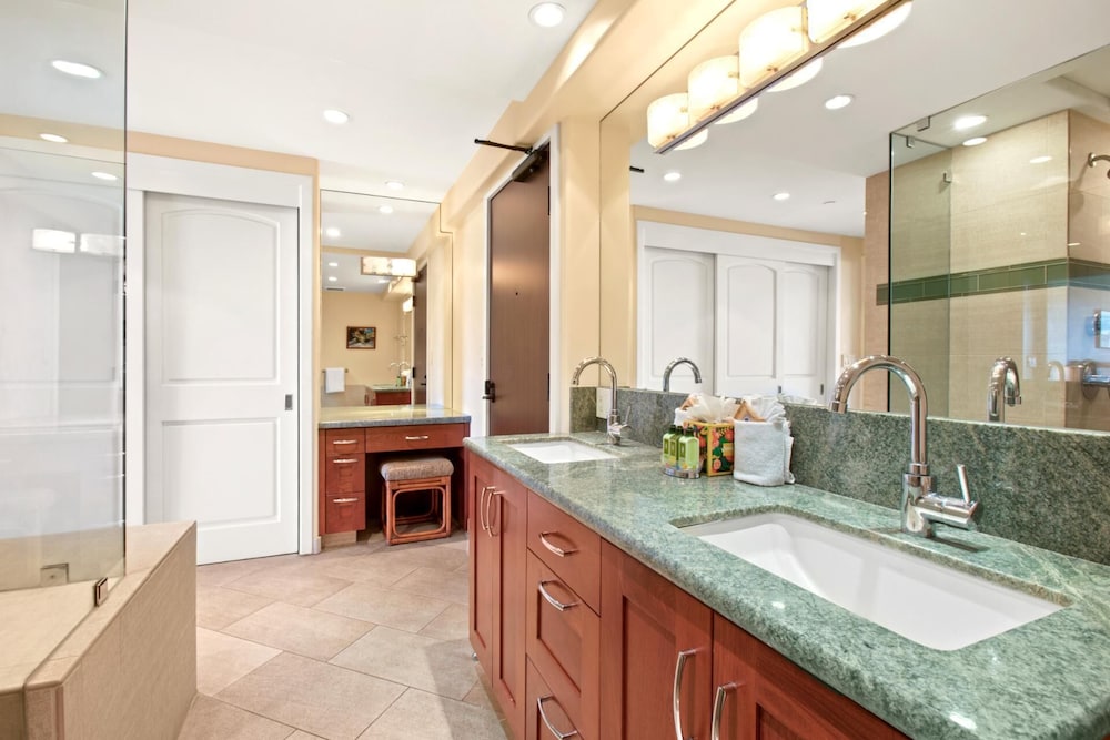 Whaler 3 Free Rental Cars KBM Resorts Ocean View 2-bedroom Unit At The Whaler Resort 3 Units, 4 Bedrooms WH Ml-1592