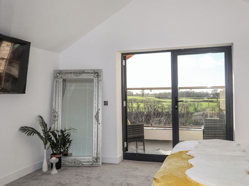 Bryn Min Manton Penthouse
