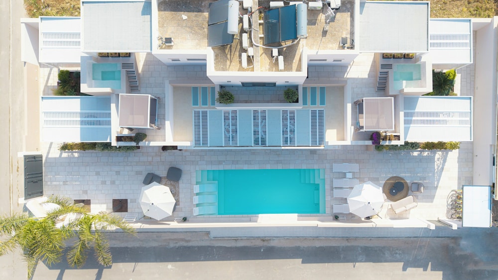 Kalinifta Rooms Luxury Style