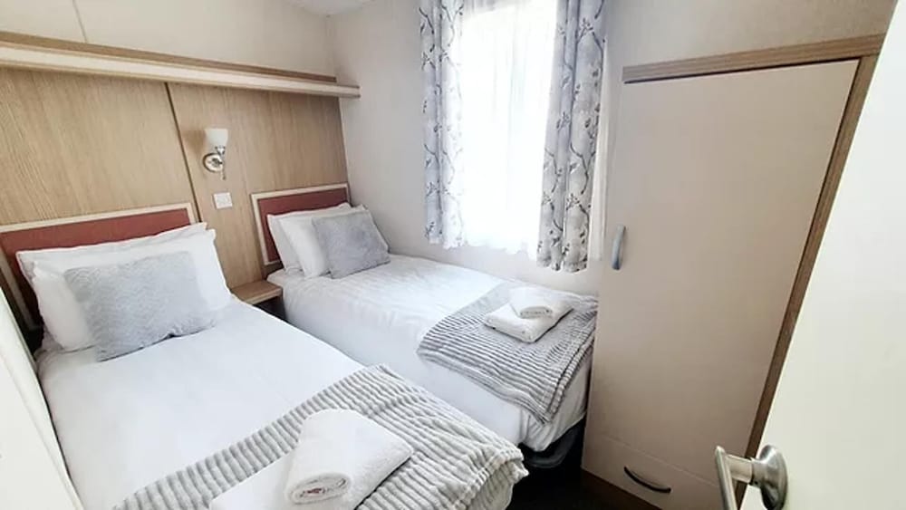 Butterfly 3-bed Hot Tub Lodge in Northumberland view 3