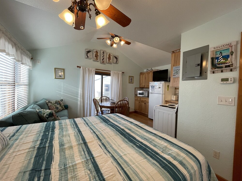 20 Ocean Odyssey Studio Bedroom Condo by RedAwning