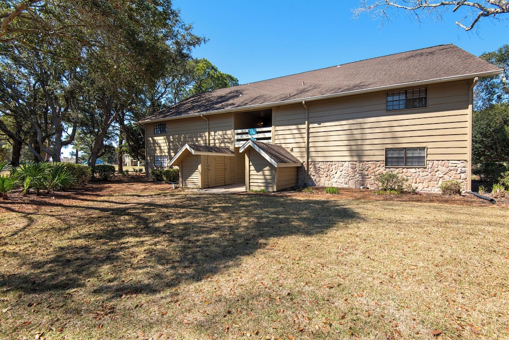 Sleeps 8 w/ Resort Pools, Tennis, Golf & Beach Access + Attraction Tickets!