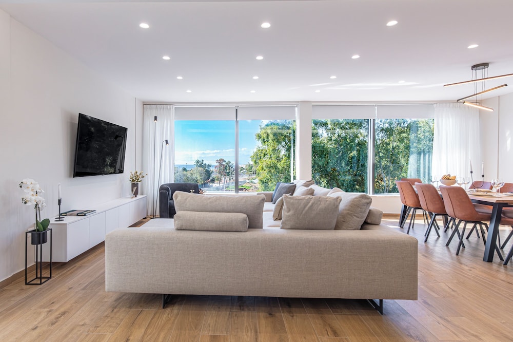 Riviera Escape Suites