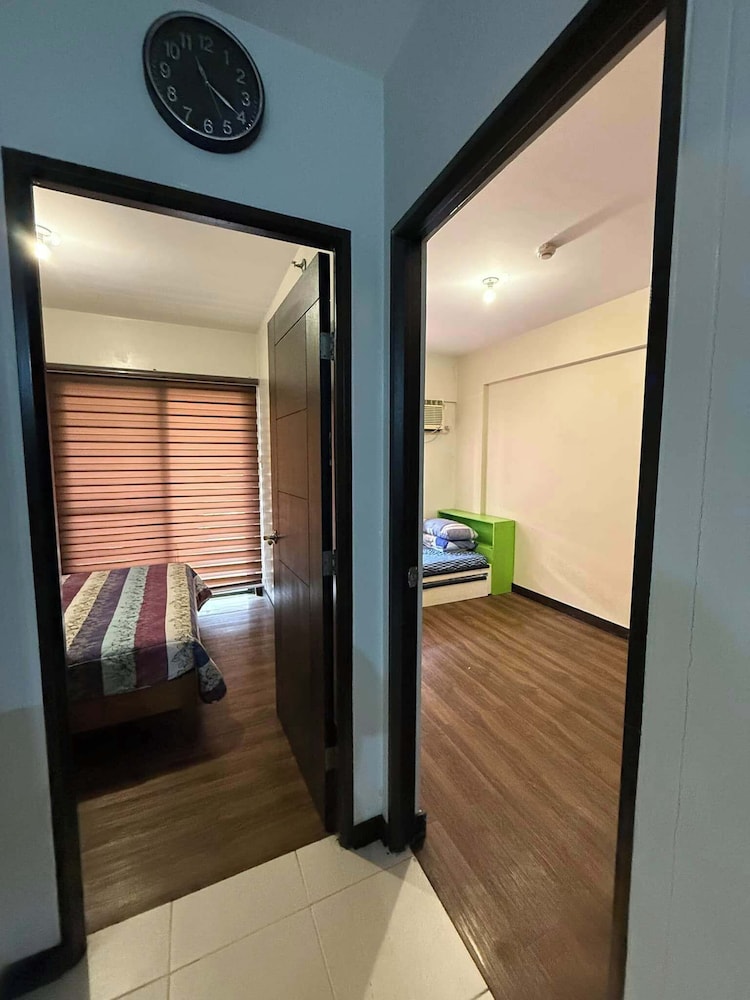 Alabang Condo by Lyre