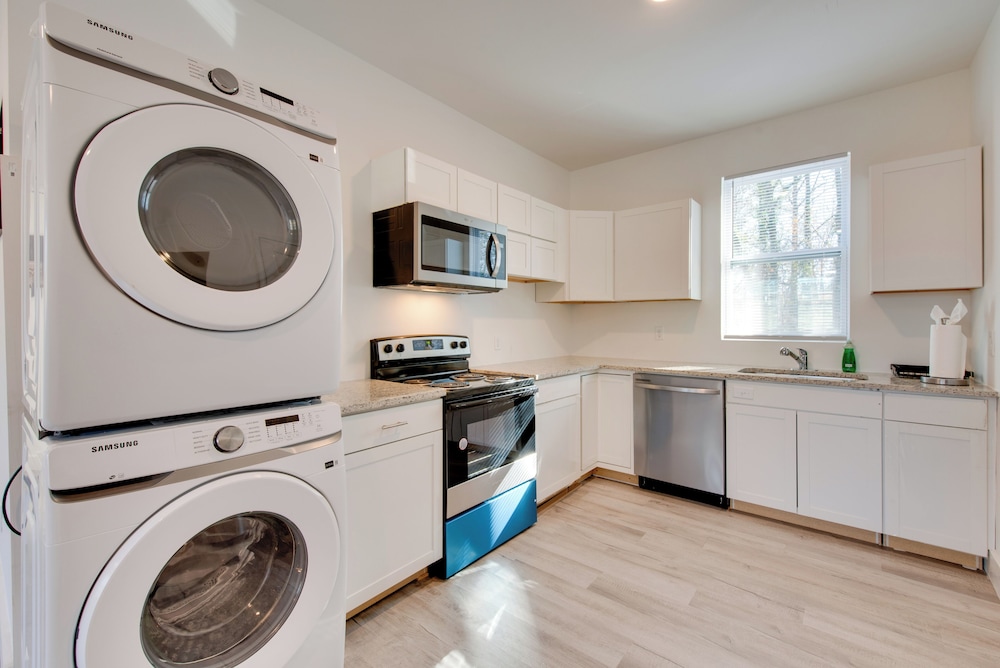 3 Mi to Six Flags: Apartment in Metro Atlanta