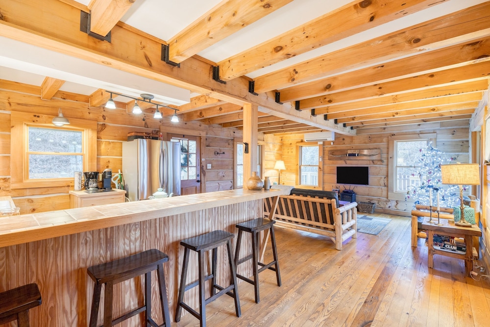 Starry Woods by Avantstay Retreat Near Asheville