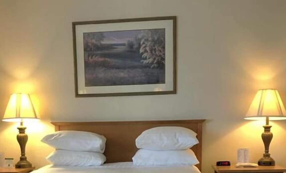 Trailside Inn
