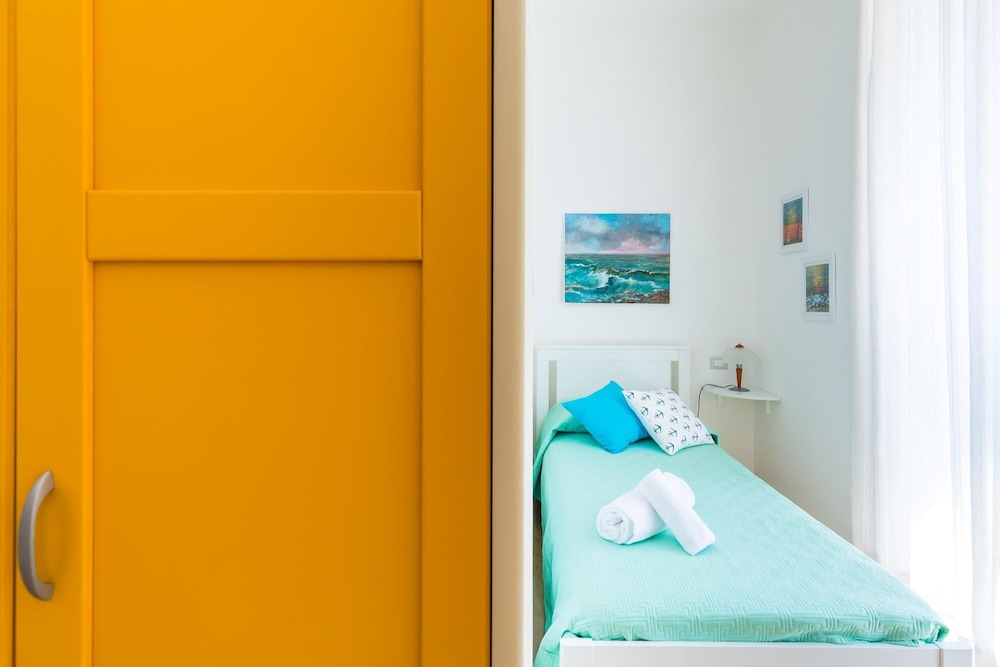 Emanuele III - 4 Bedroom Apartment