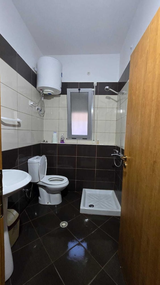 Tirent Apartment - Your Beach Home in Vlorë