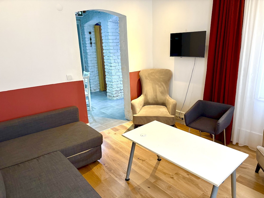Galata Port Flats Chakra 1