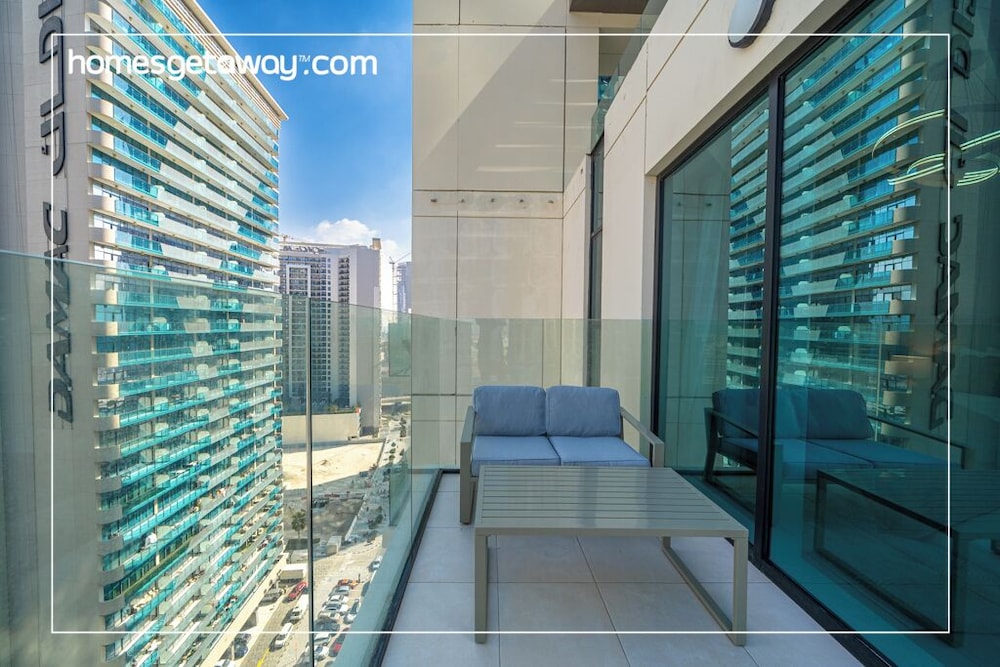 Designer 1BR Apt Fully Equipped