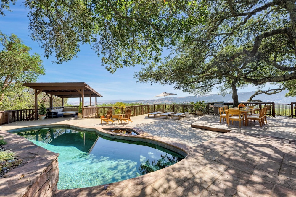 Sonoma Skyhouse by Avantstay Pool, Sauna, Hot Tub & Stunning Valley Views