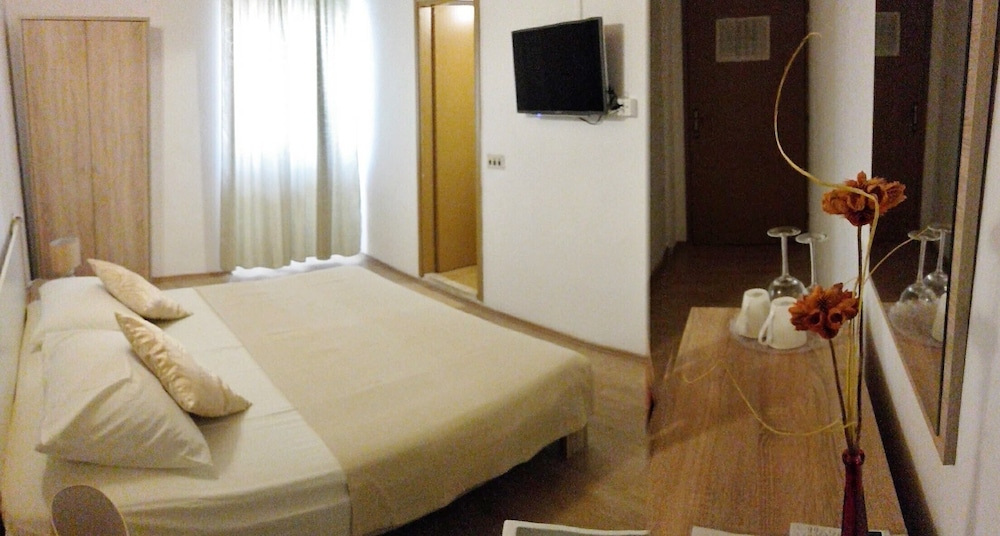 Photo 29