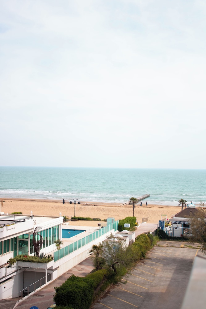 Apartment With sea View Balcony