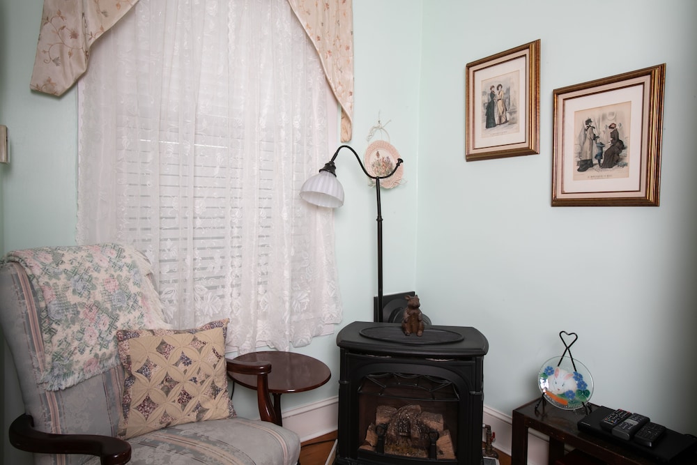 E J Bowman House Bed & Breakfast
