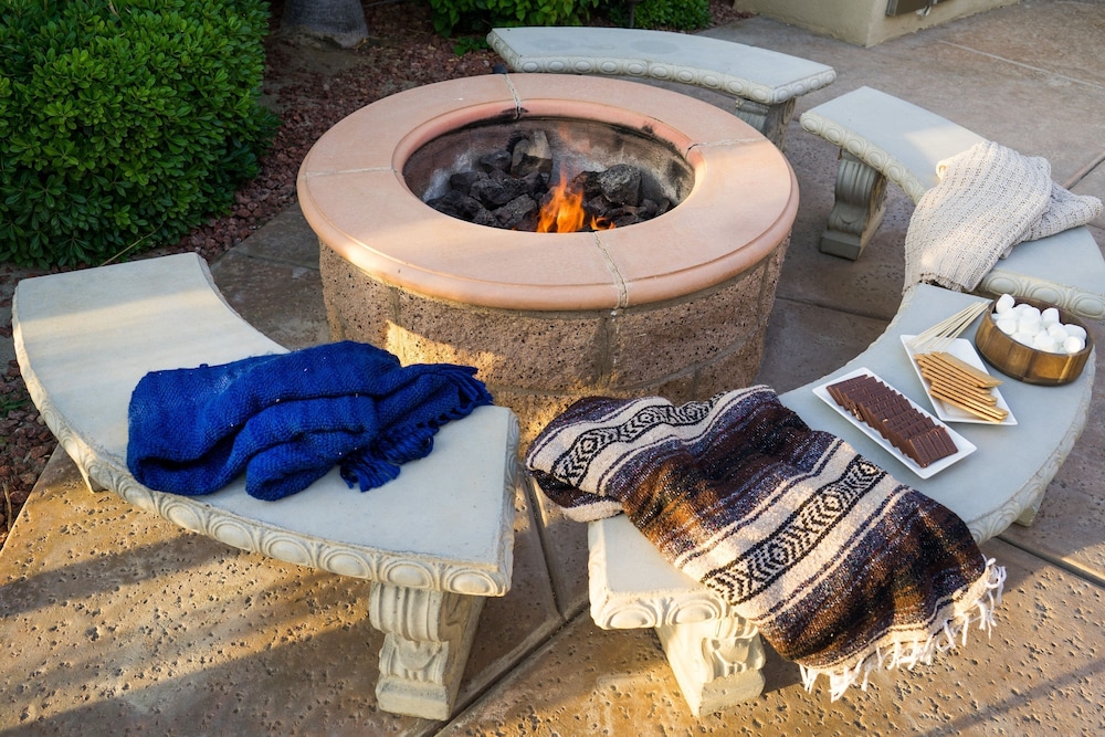 Monroe by Avantstay Beautiful Home w Pool Spa PGA West Sleeps 12
