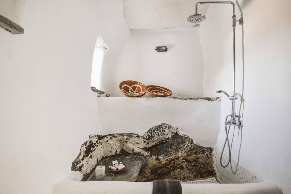 Tinos Experience the House