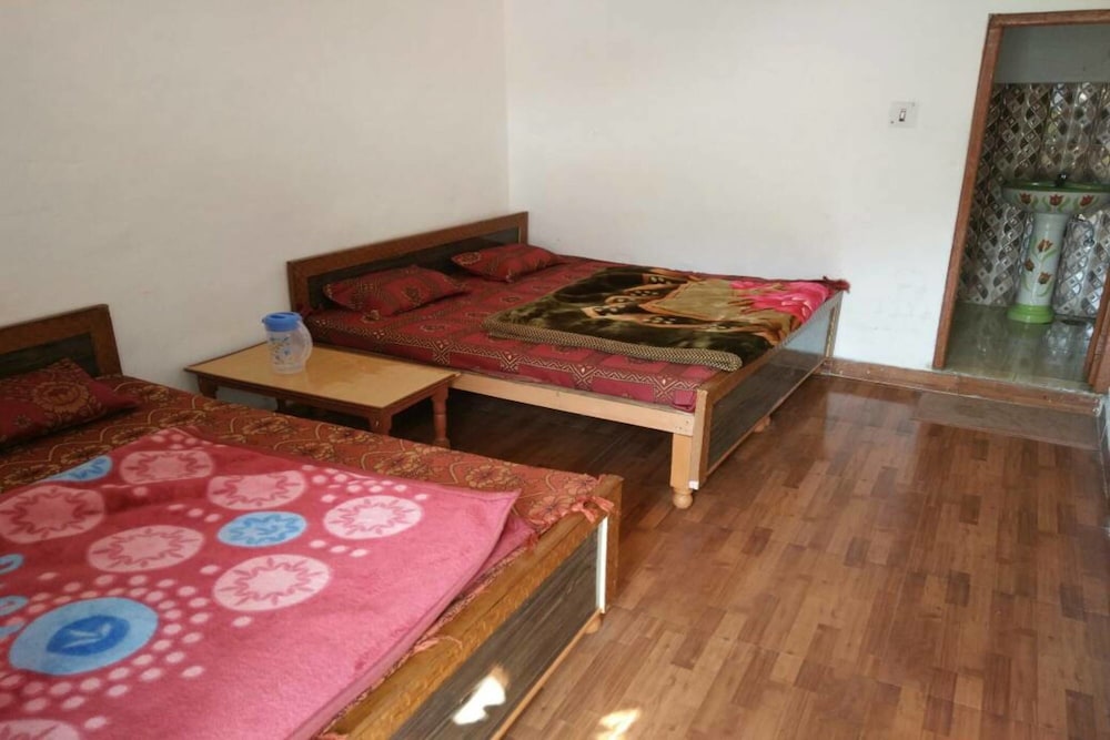 Hotel Dev Dham view 2