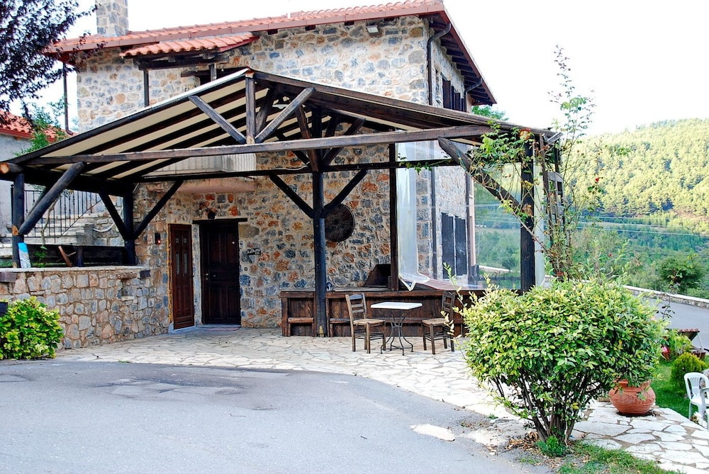 Menalia Villas & Suites