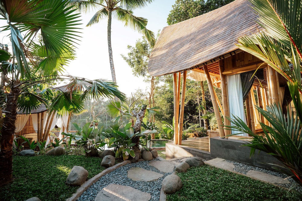 Umah Bali Kuno Villas