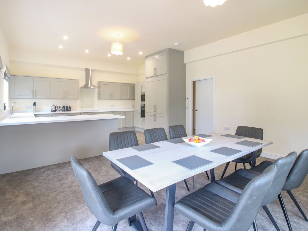 Aintree Cottage
