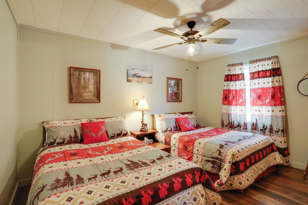Fish, Boat, Hike: Cabin Near Greers Ferry Lake