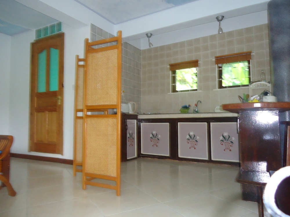 Lemongrass Lodge