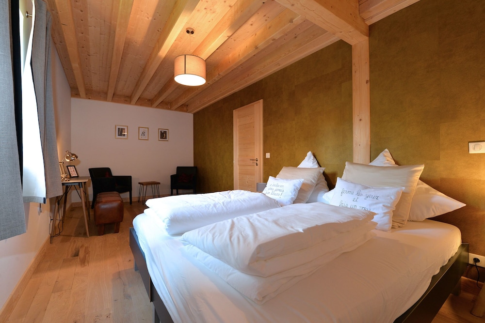 Les Granges Modernes casa vacacional con piscina Bruebach — hotel room