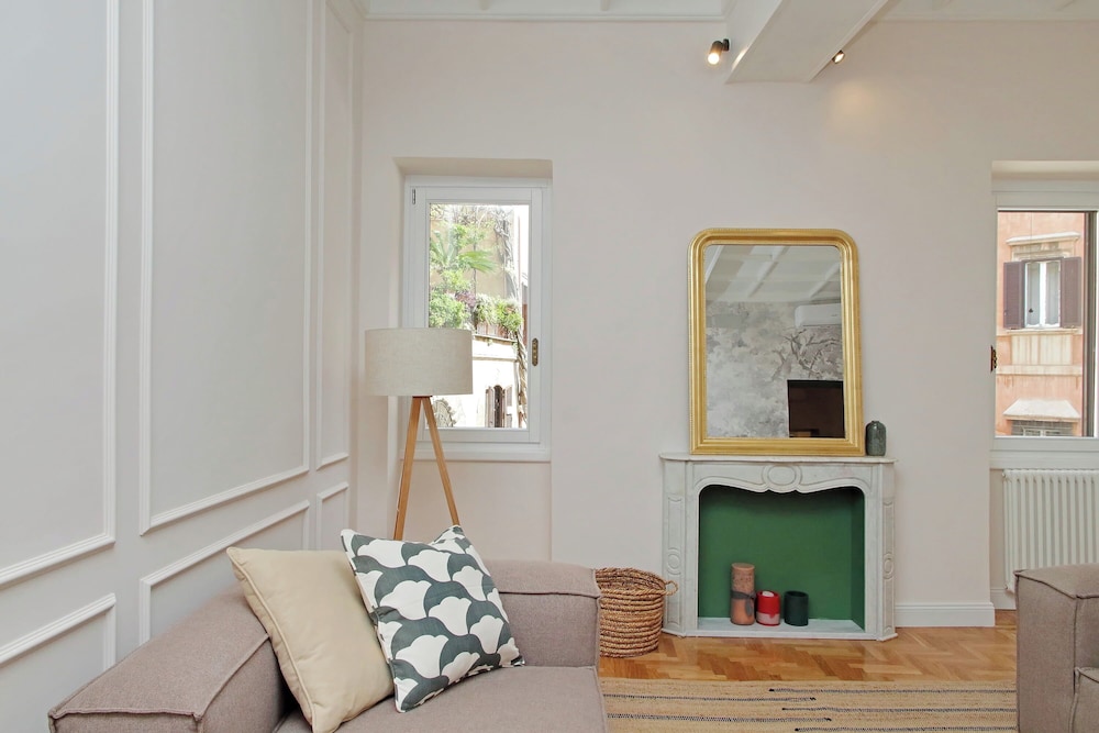 YCH-Luxury home near Piazza Venezia