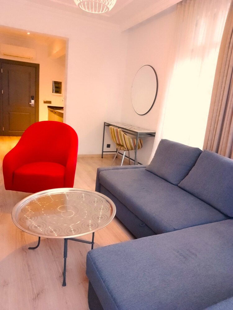 Bright Flat with Cute Balcony- PETUNYA