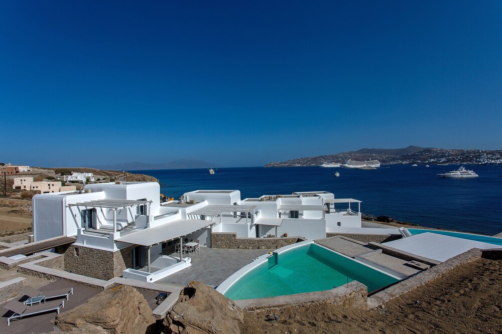Villa Sapphire 6BR Hot Tub & Pool Ornos