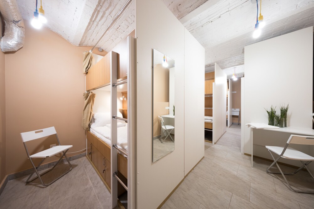 Makarov Hostel