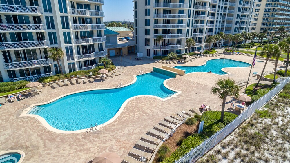 Silver Beach 1104w 3 Bedroom Condo