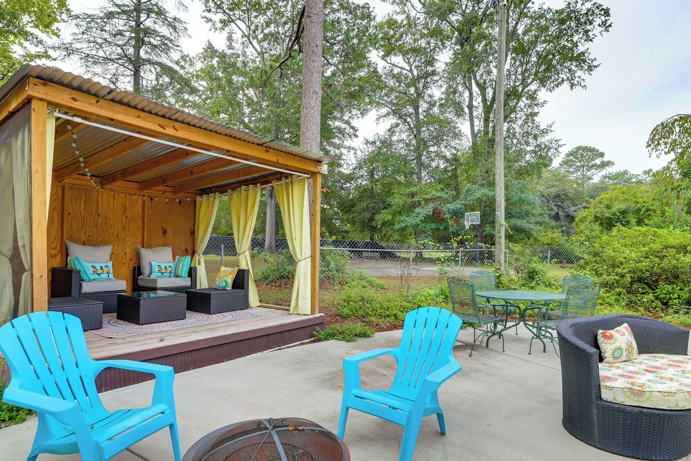 Backyard Oasis w/ Pool: Sunny Sumter Studio!