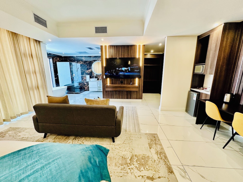 H & H Boutique and Spa