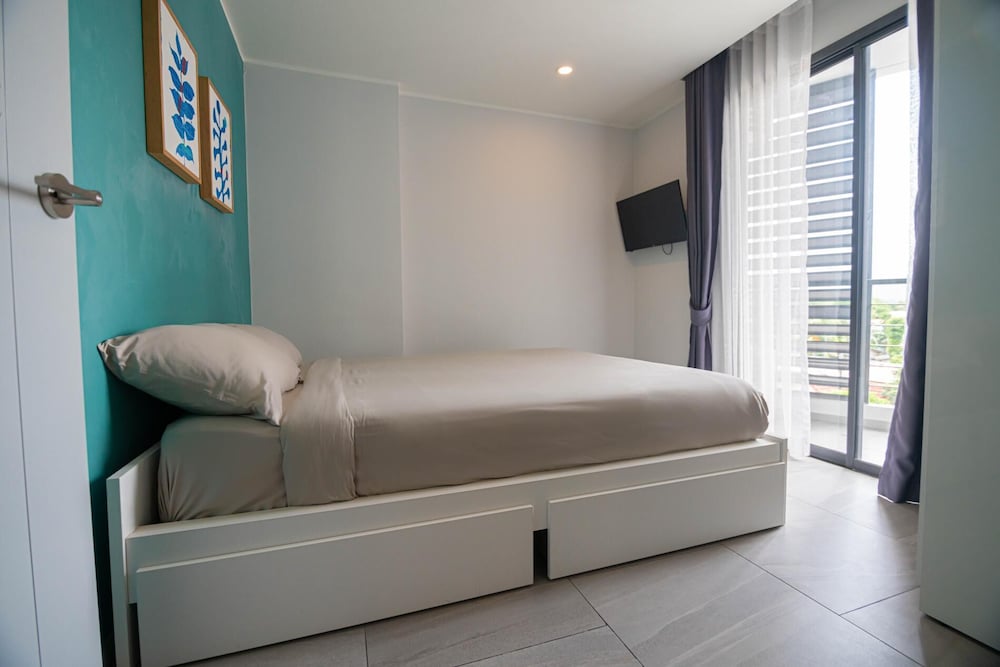 1BR Apartment near Villa Market  T2-423