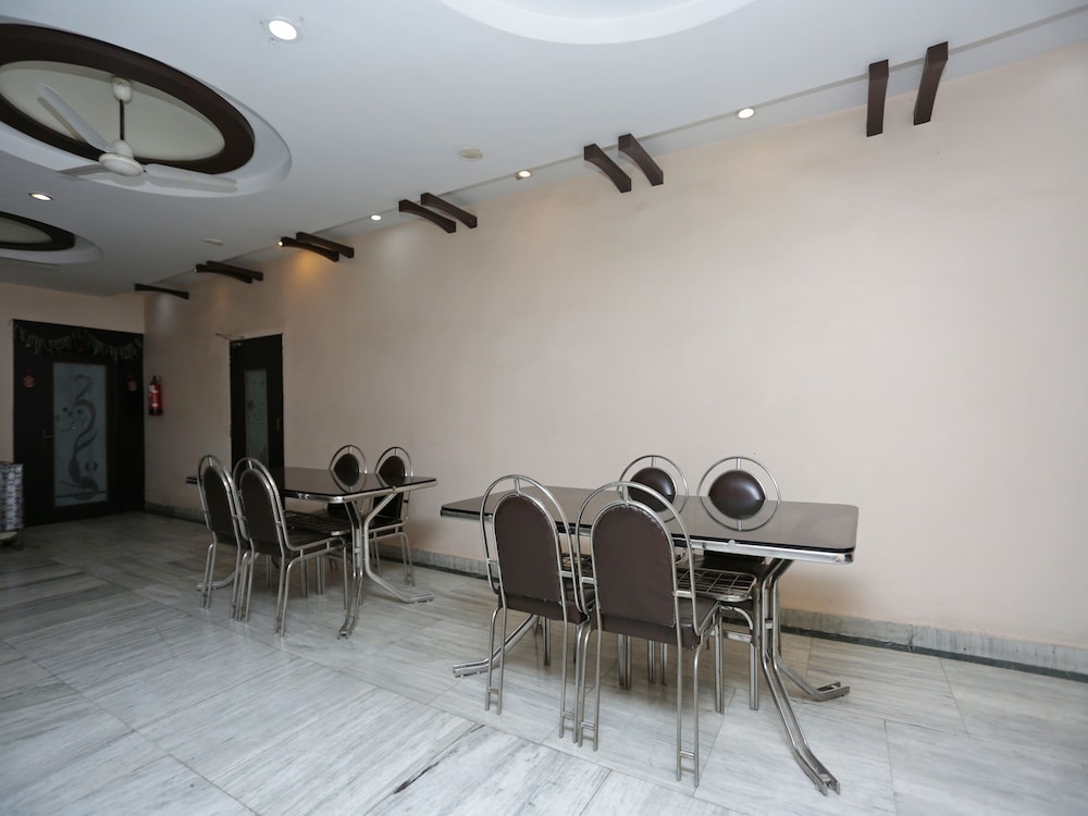OYO 12914 Hotel Jagdish