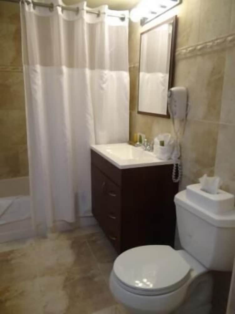 Hollywood Beach Resort -two Bedrooms Sleeps 6