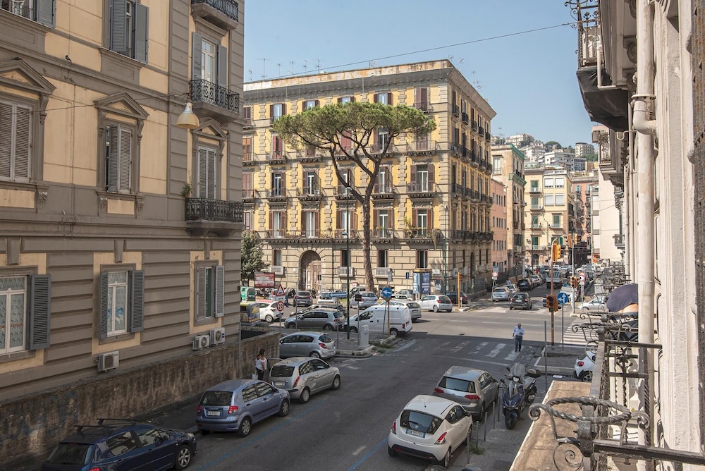 Napul 19 - Doppia A en Naples — other