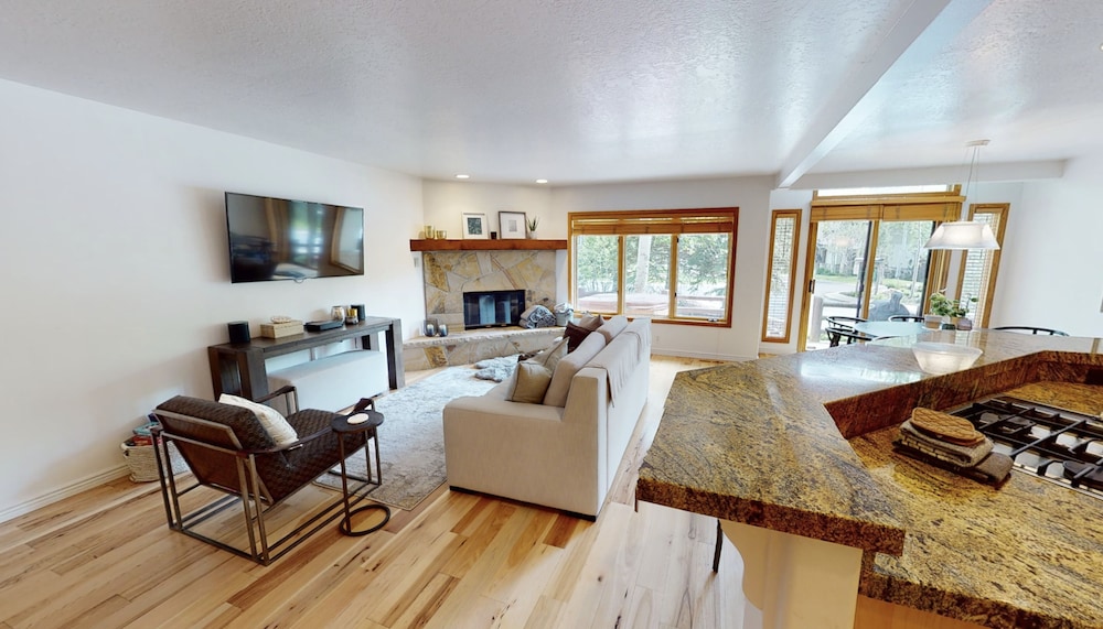 Deer Valley Escapes - Park City Ski Resort Condos