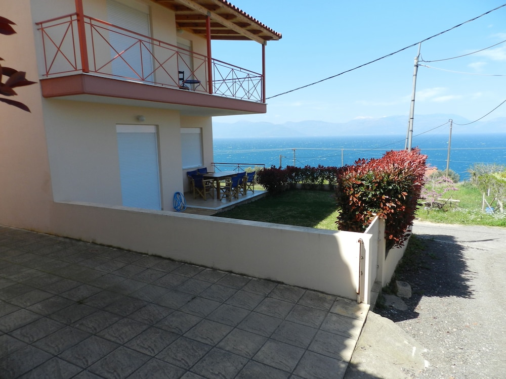 Stavento - Villas Trapeza & Voura