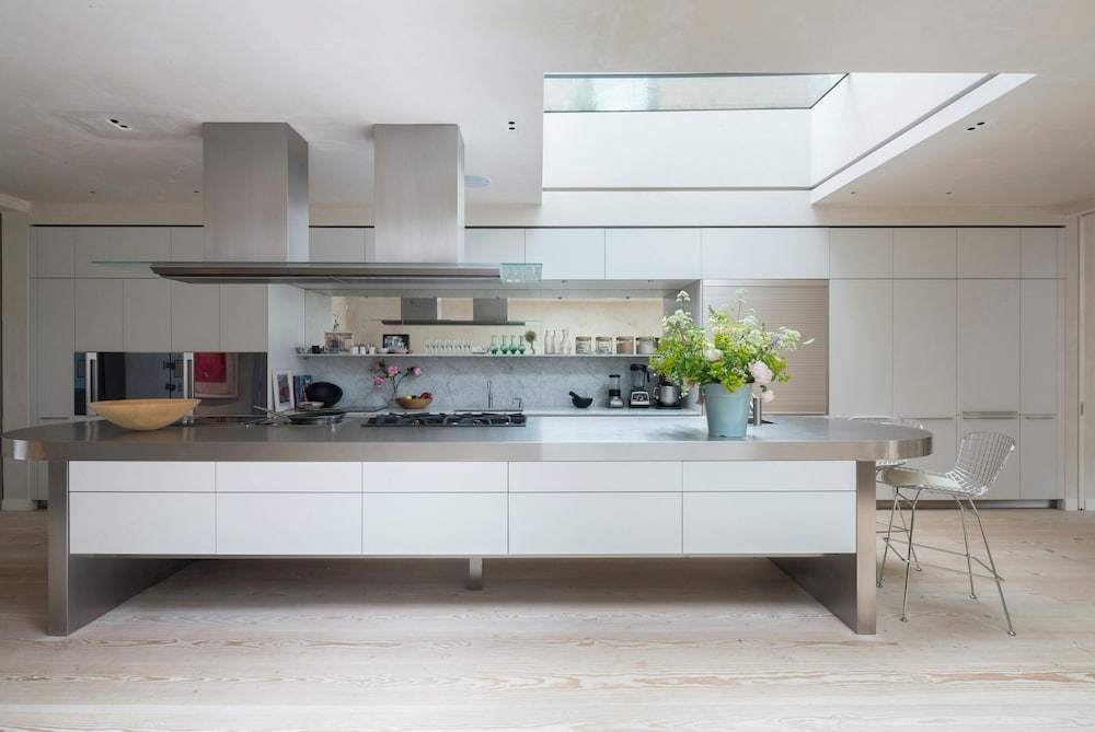 Blythe Road by Onefinestay