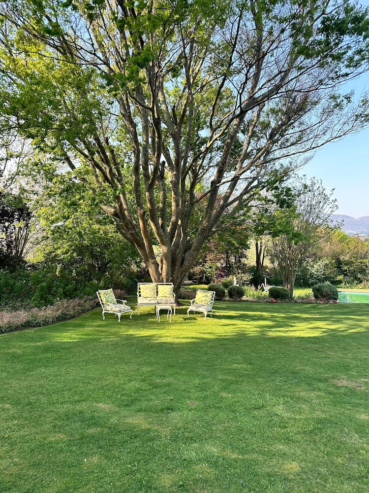 Charming Cottage in Elgin, Grabouw