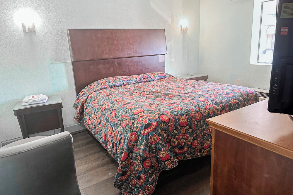 OYO Hotel Jonesboro Near Atlanta Airport