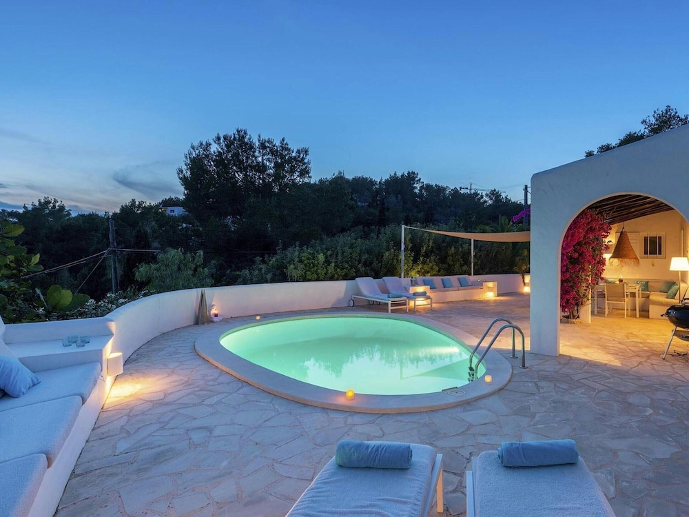 Holiday Home With Outdoor Barbecque