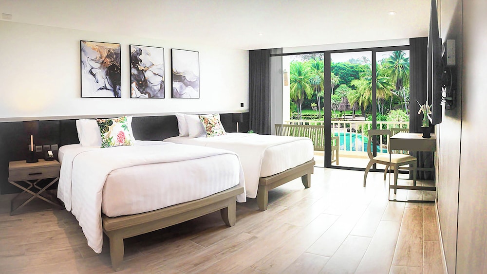 Paradox Resort Phuket 38