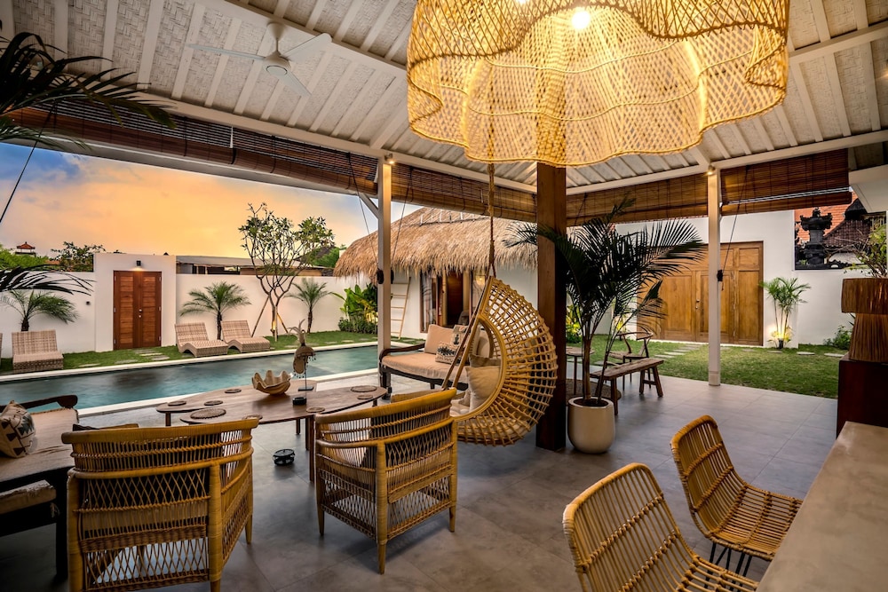 Villa Folie by Alfred in Bali - New 5bdr Dream Villa in the Heart of Seminyak