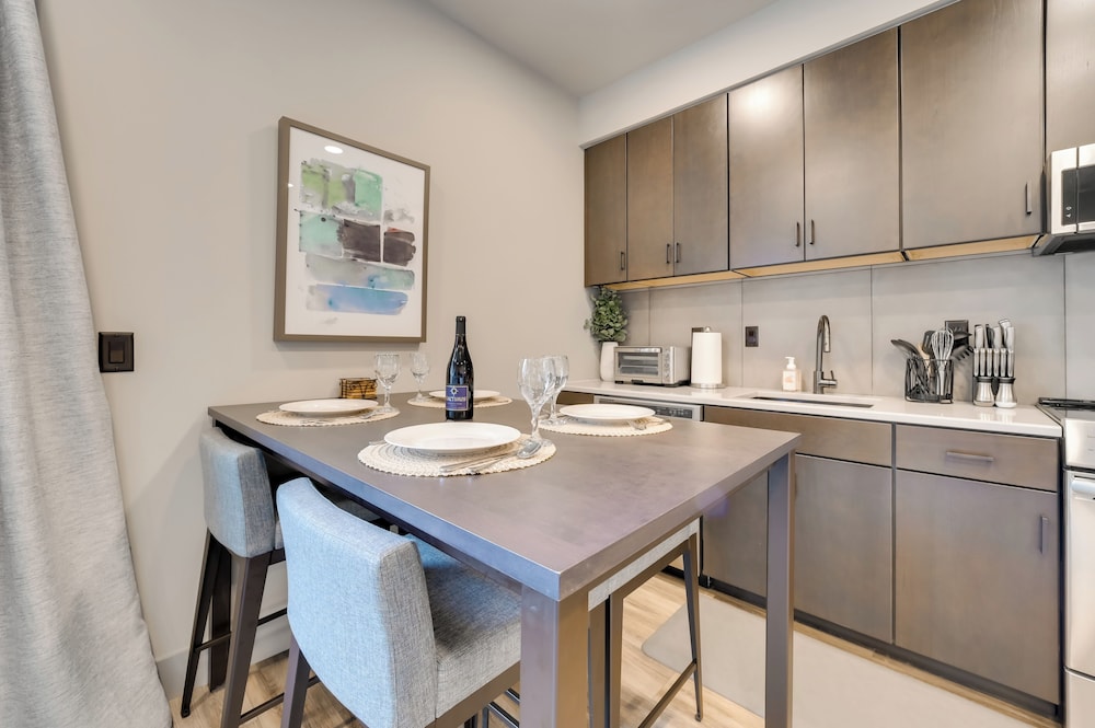 Traverse City Condo w/ Balcony: Walk to Downtown!
