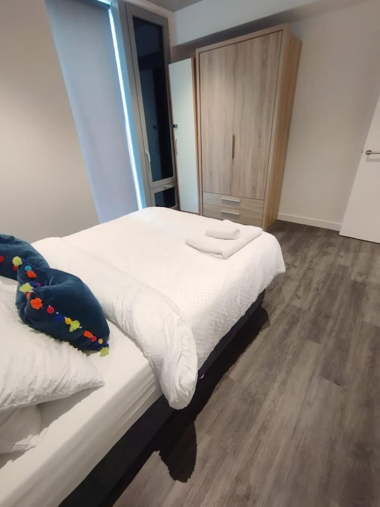 Immaculate 3-bed Apartment Homes in London