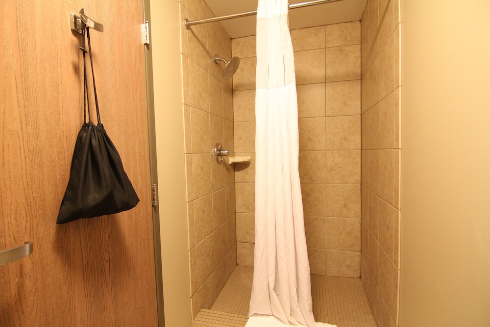 Evansville Vacations - Casper C'mon Inn Hotel  Suites - Property Image 7